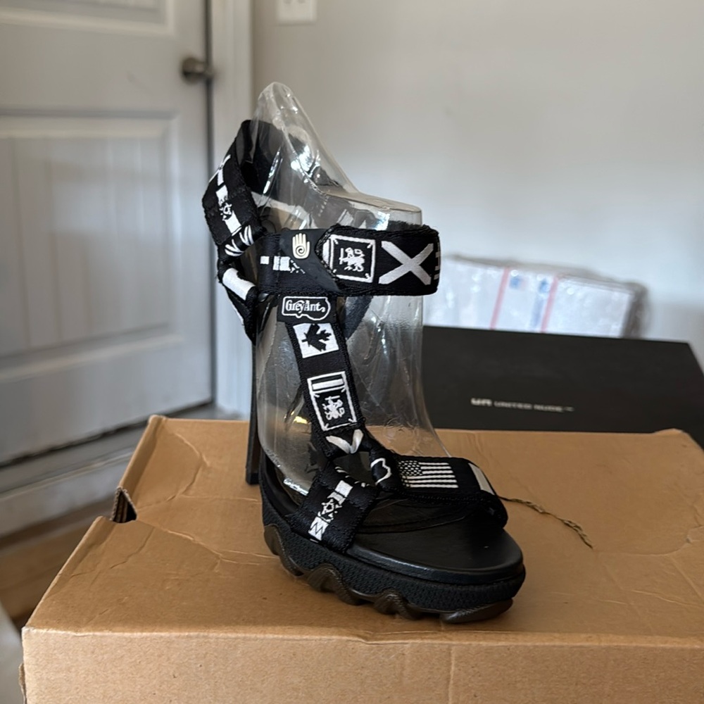 Stilettos Grey ant
